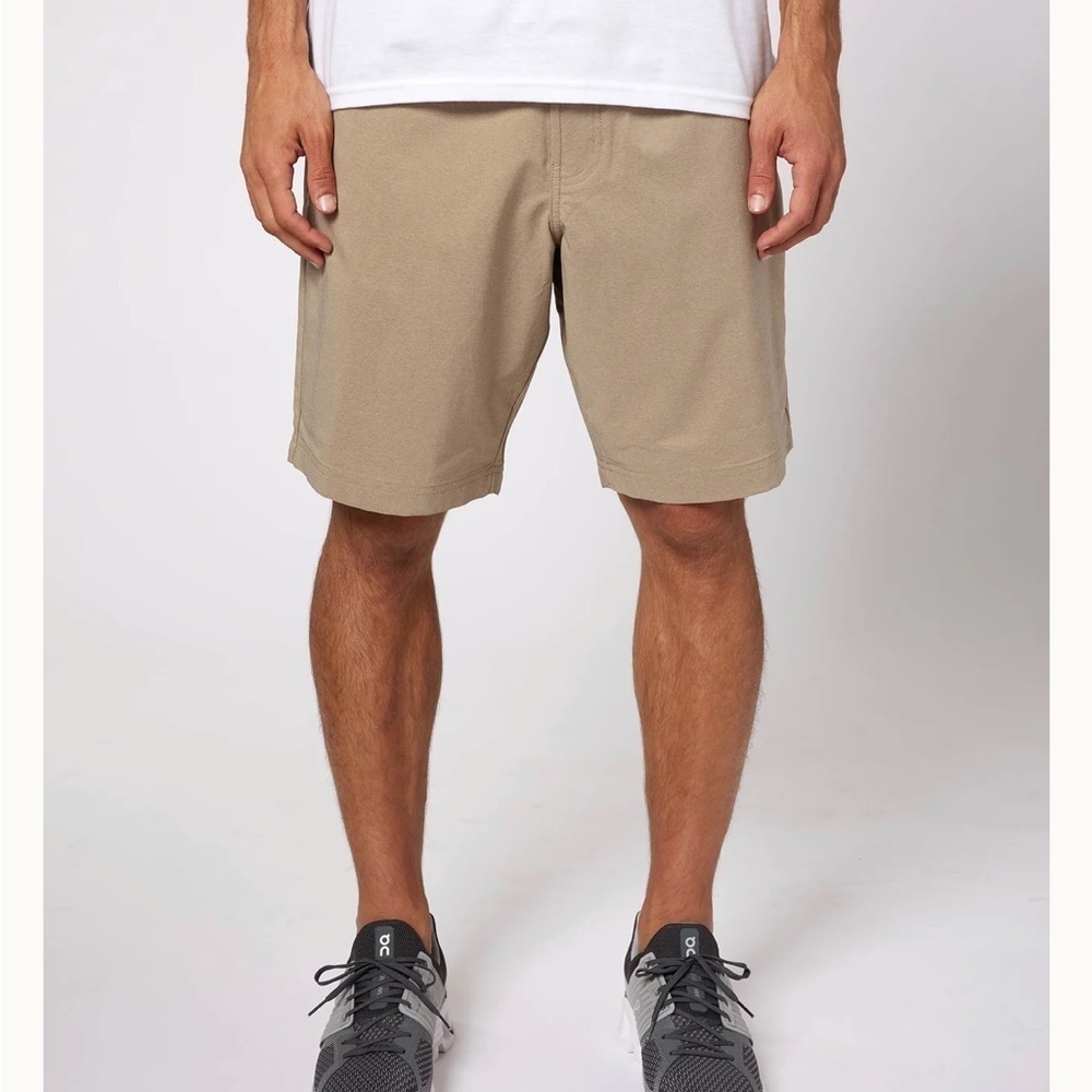 Voyager CANYON Men’s Tan Tie Waist 9” Casual Shorts Zippered Pockets M